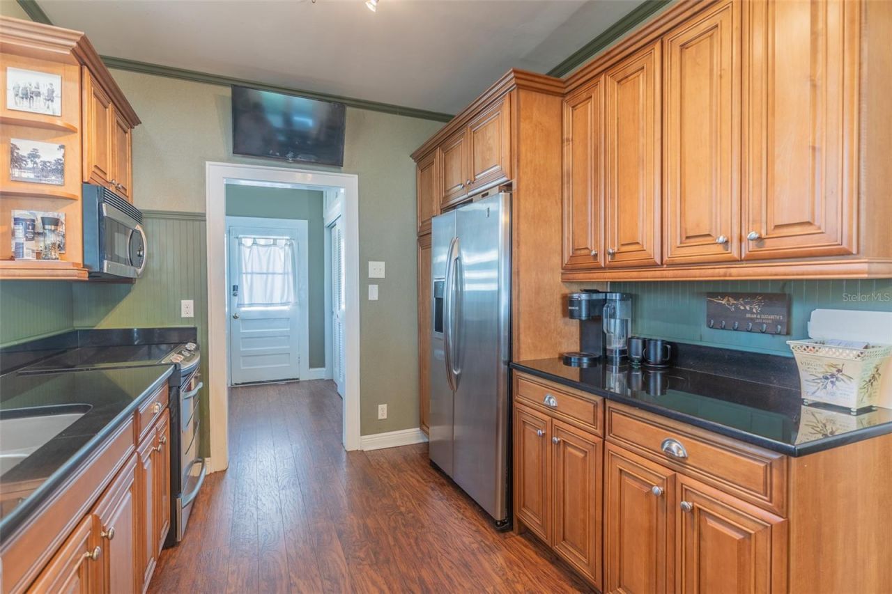 1433 N Lake Howard Drive, Winter Haven, FL 33881 Photo