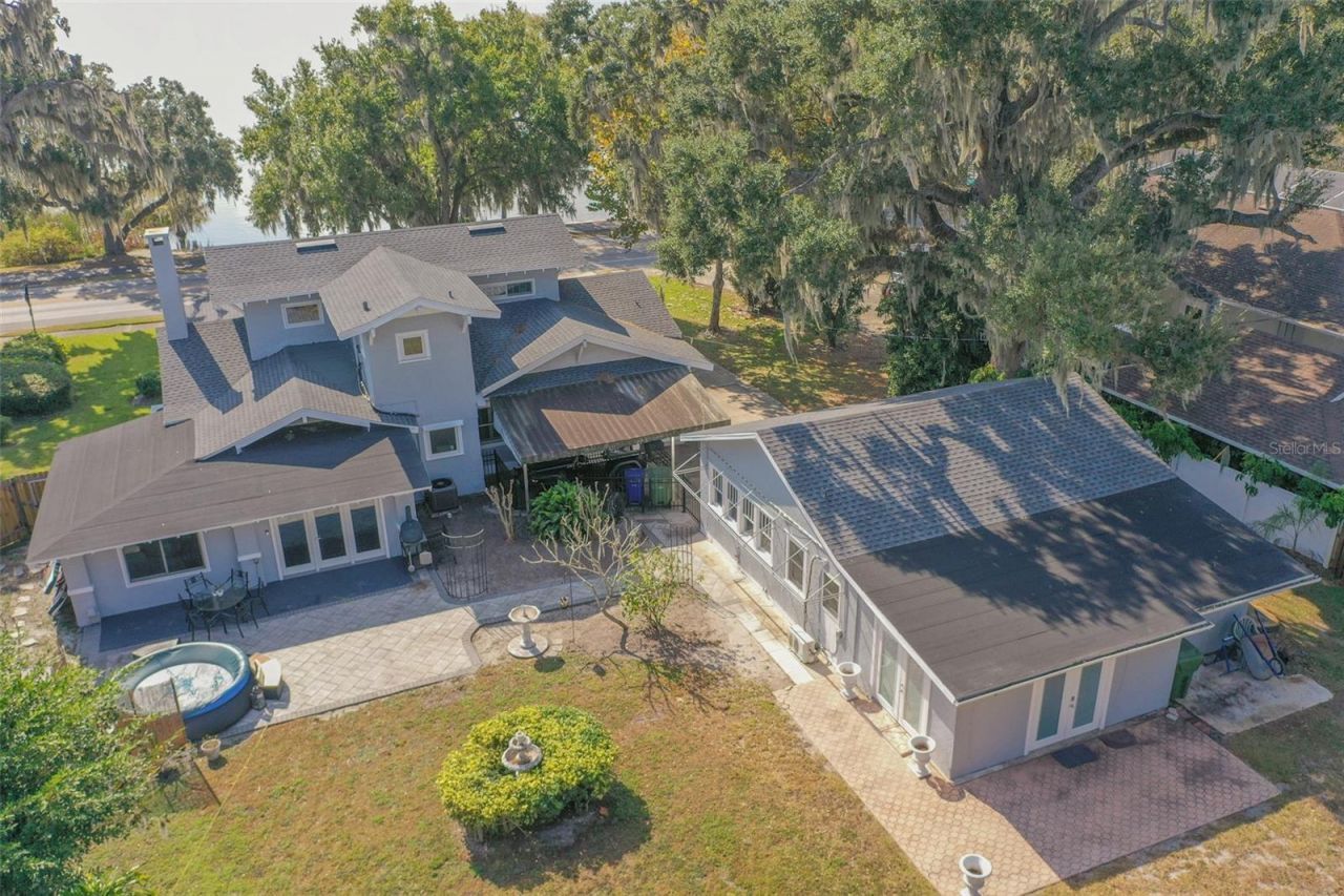 1433 N Lake Howard Drive, Winter Haven, FL 33881 Photo