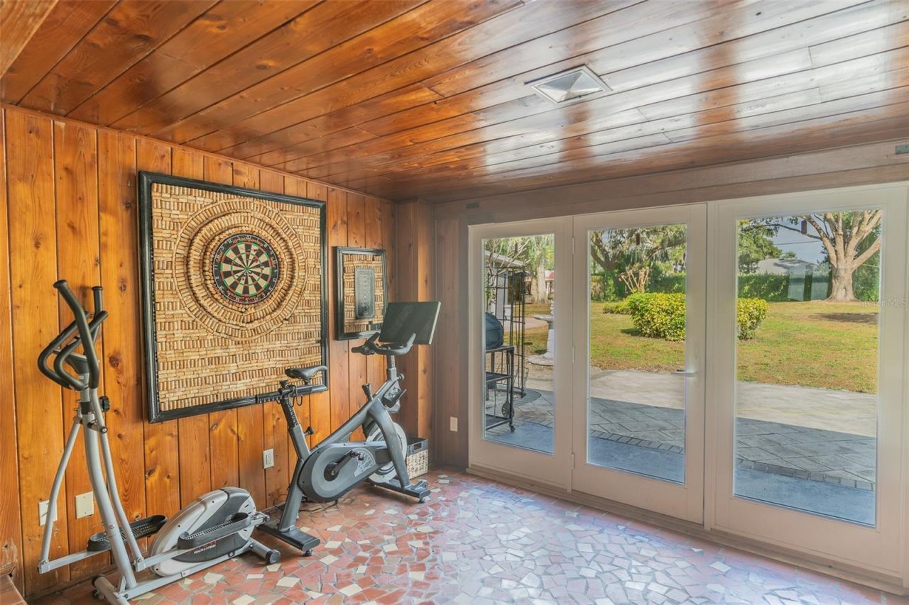 1433 N Lake Howard Drive, Winter Haven, FL 33881 Photo