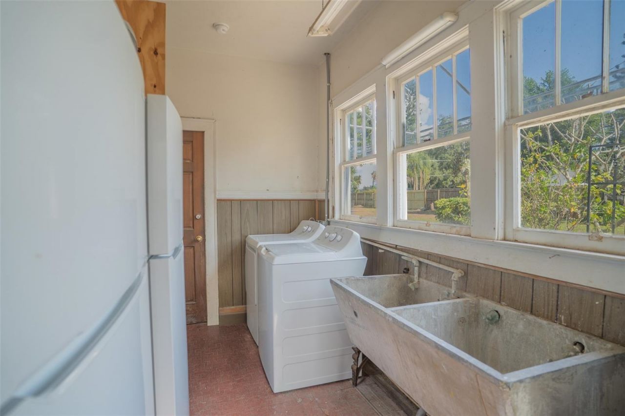 1433 N Lake Howard Drive, Winter Haven, FL 33881 Photo