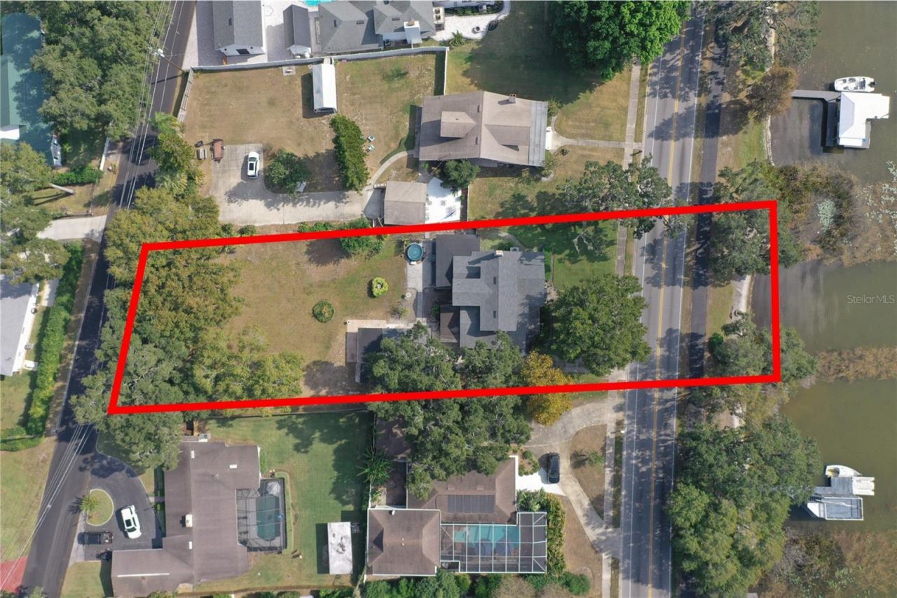 1433 N Lake Howard Drive, Winter Haven, FL 33881 Photo