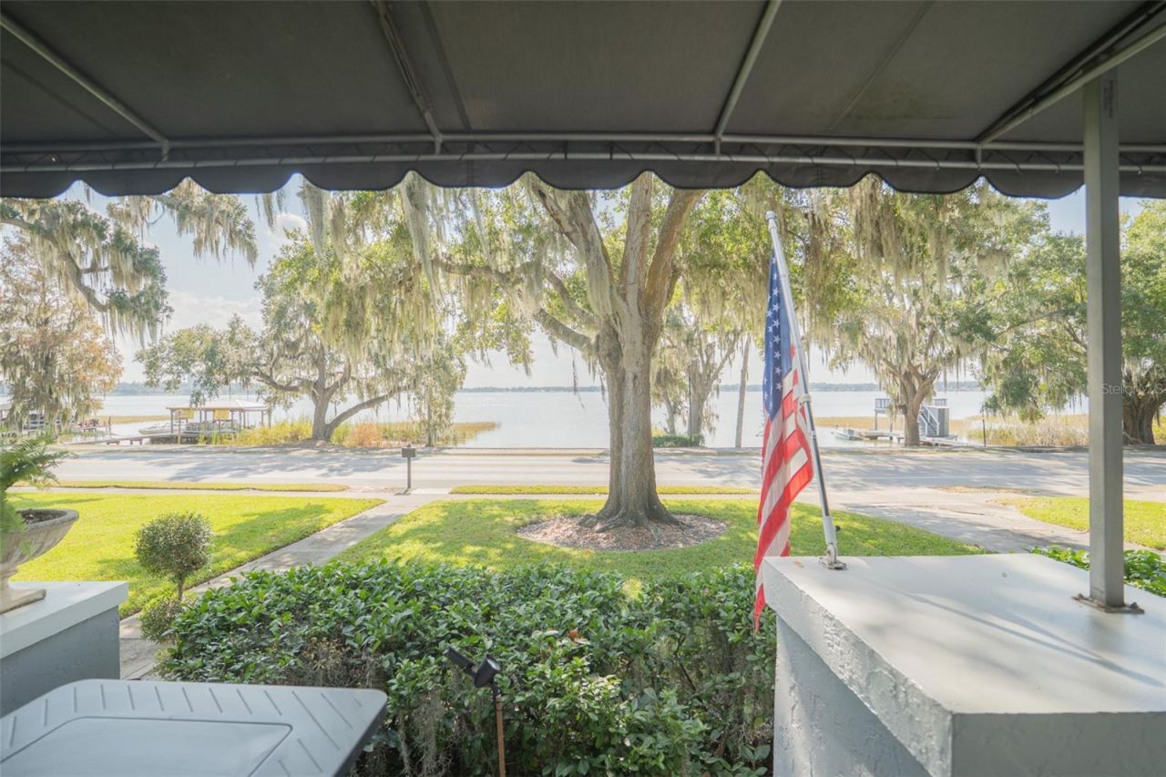 1433 N Lake Howard Drive, Winter Haven, FL 33881 Photo