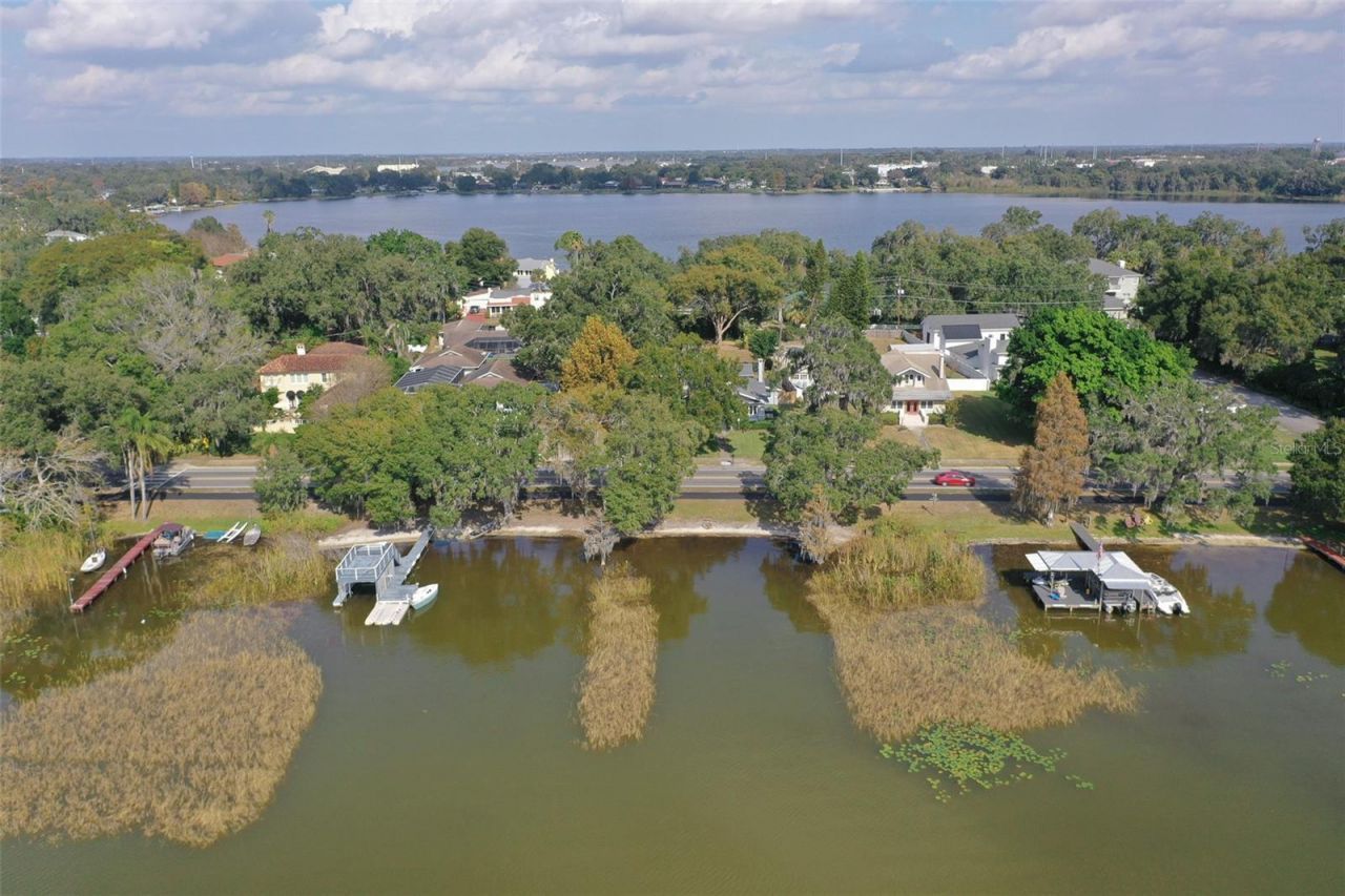 1433 N Lake Howard Drive, Winter Haven, FL 33881 Photo