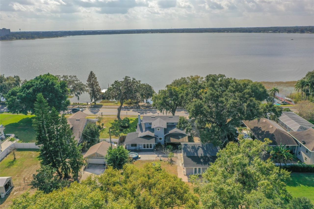 1433 N Lake Howard Drive, Winter Haven, FL 33881 Photo