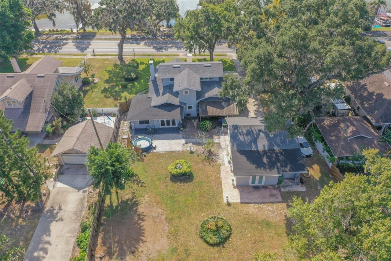 1433 N Lake Howard Drive, Winter Haven, FL 33881 Photo