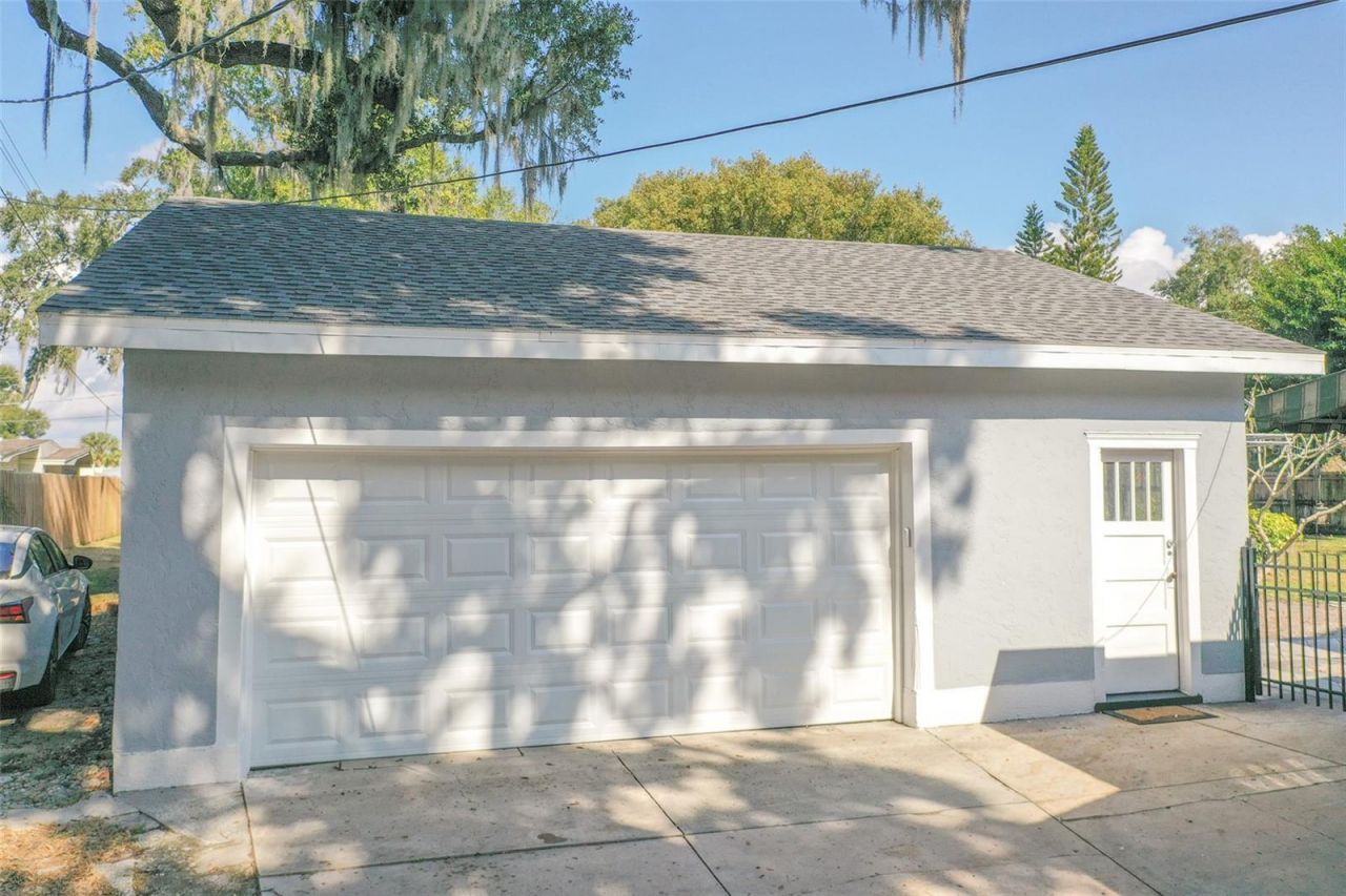 1433 N Lake Howard Drive, Winter Haven, FL 33881 Photo