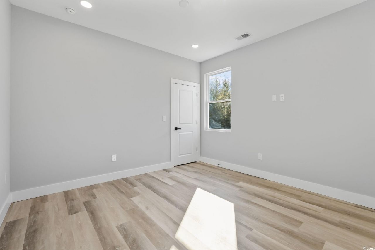 3301 Fourth Ave. Photo 30