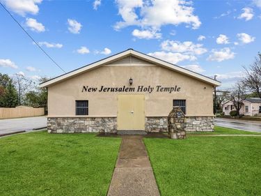 1738 Nomas Street, Dallas, TX 75212