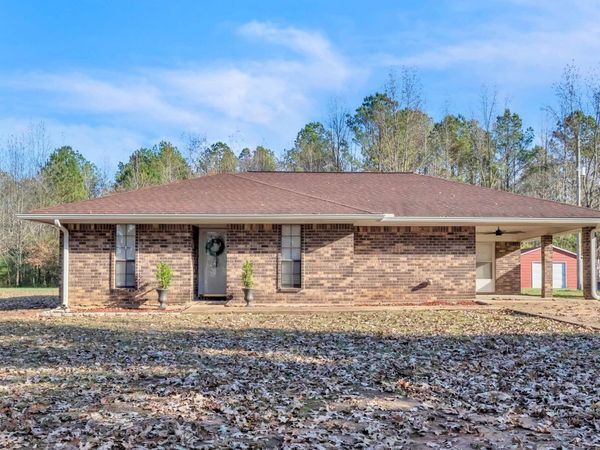 40018 Country Club Dr, Hamilton, MS 39746