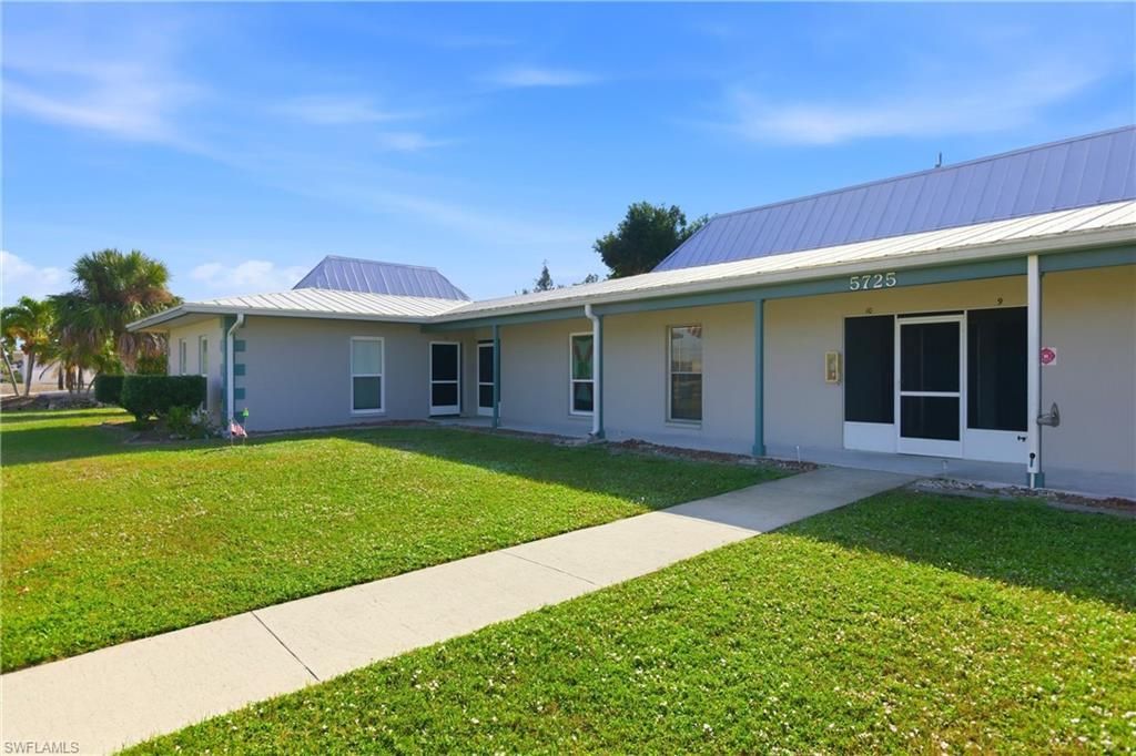 5725 Genesee Pkwy, Unit 10, Bokeelia, FL 33922 Photo