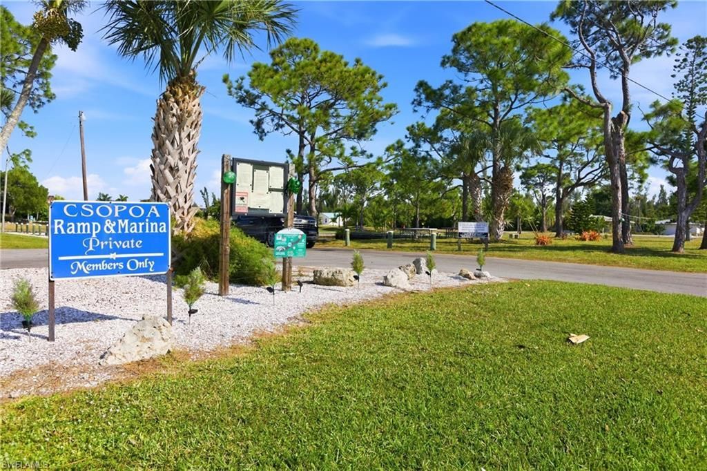 5725 Genesee Pkwy, Unit 10, Bokeelia, FL 33922 Photo