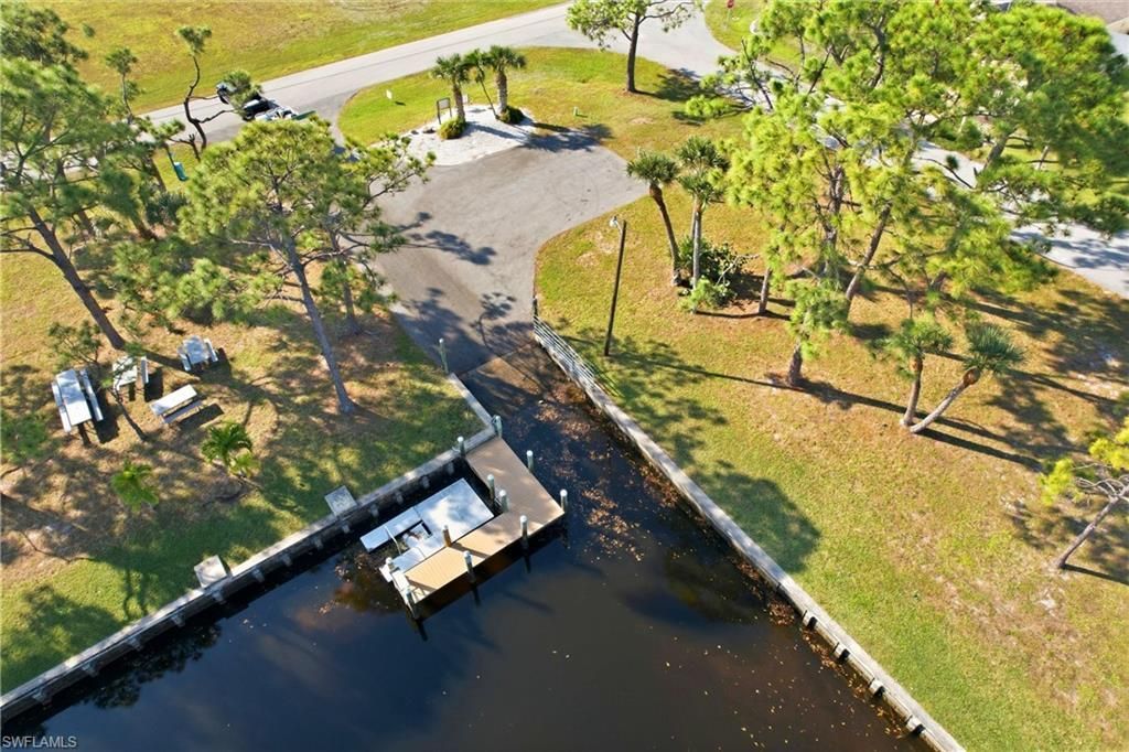 5725 Genesee Pkwy, Unit 10, Bokeelia, FL 33922 Photo