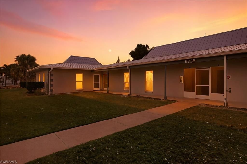 5725 Genesee Pkwy, Unit 10, Bokeelia, FL 33922 Photo