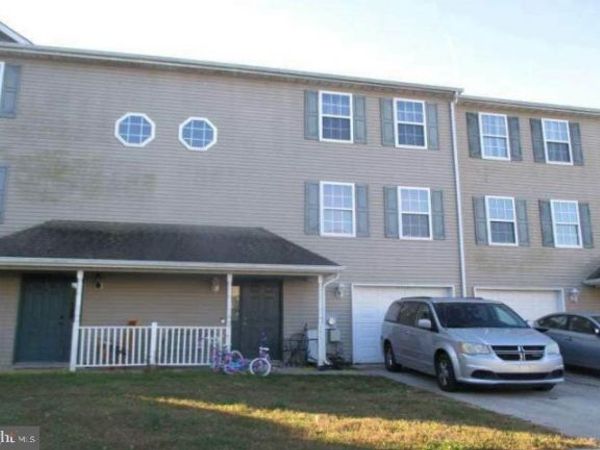 111 DOWNEY OAK CIRCLE, WYOMING, DE 19934