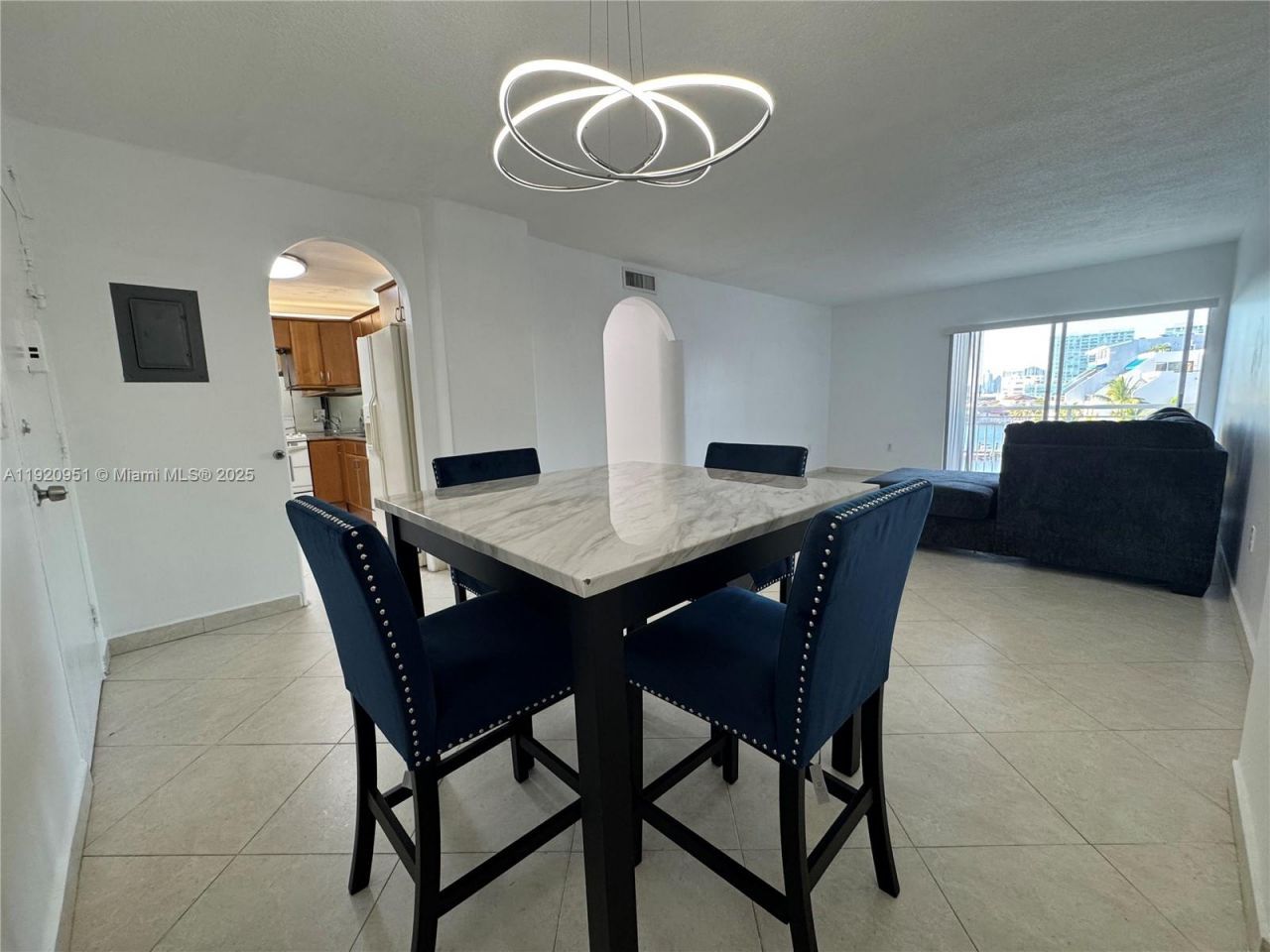 400 Kings Point Dr, Unit 411, Sunny Isles Beach, FL 33160 Photo