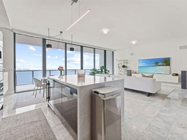 1451 Brickell Ave, Unit 2802, Miami, FL 33131