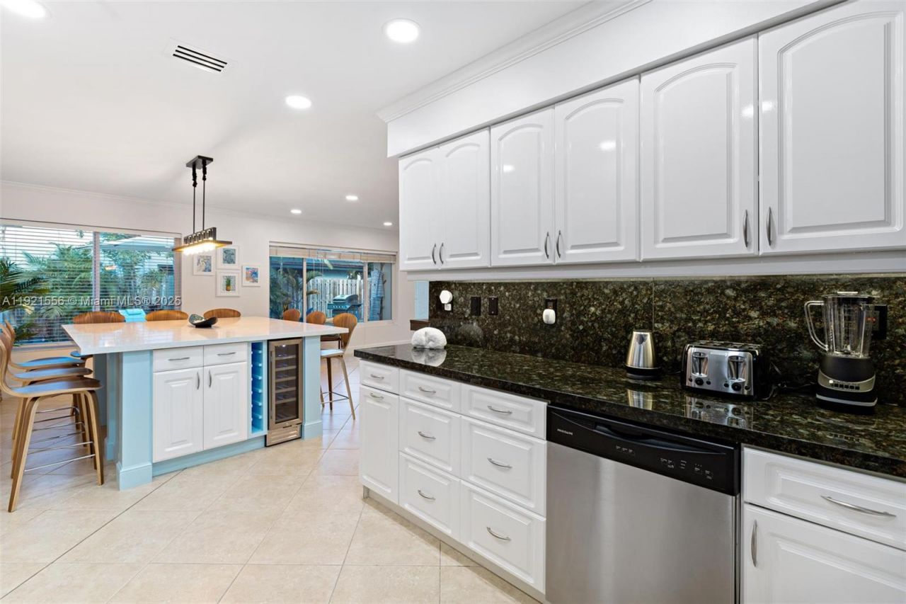 290 Tropic Dr, Lauderdale by the Sea, FL 33308 Photo