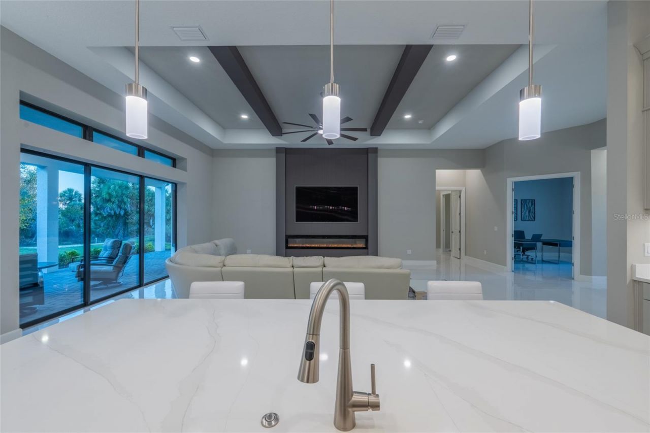 9451 Tequila Sunrise Drive, Sarasota, FL 34241 Photo