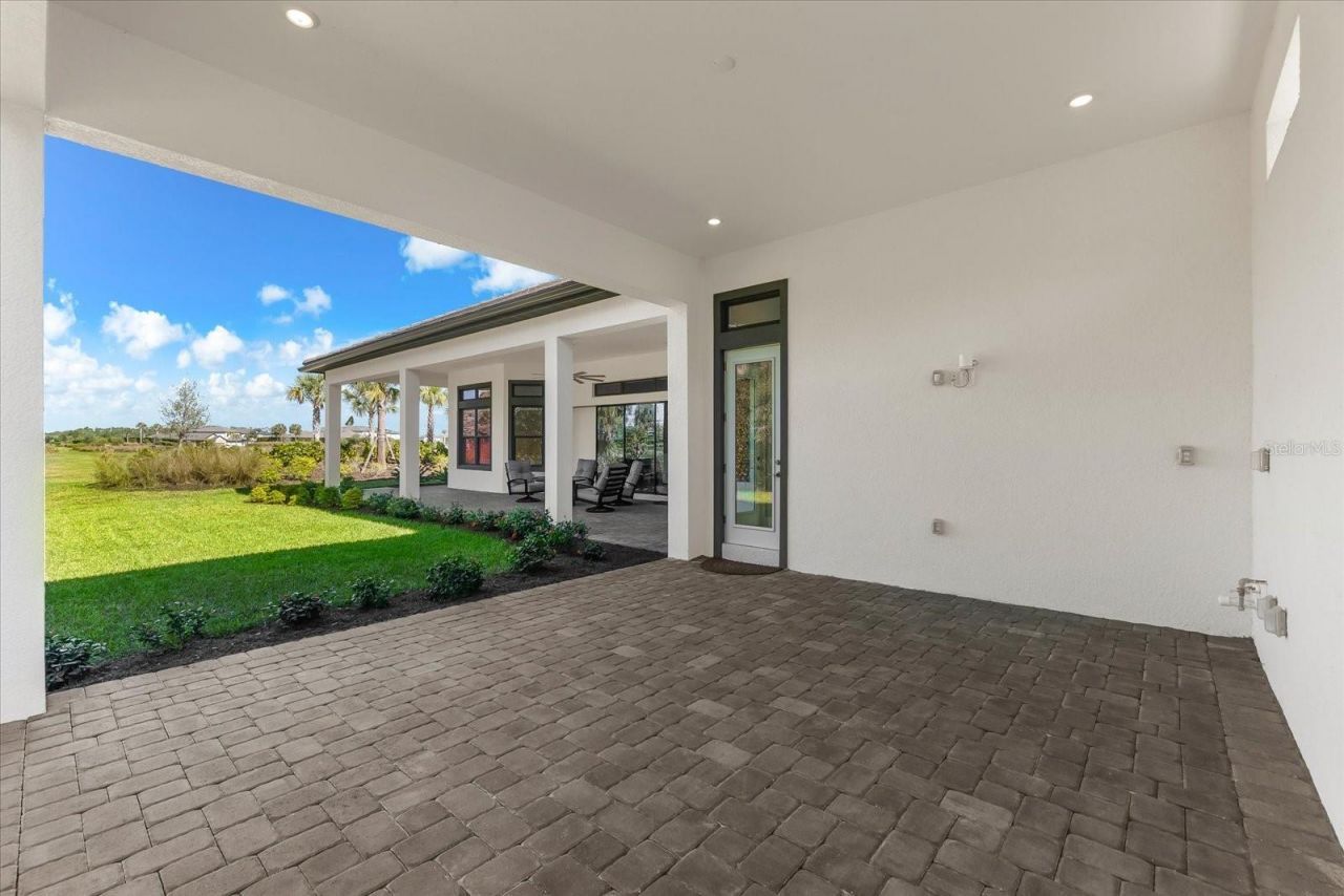 9451 Tequila Sunrise Drive, Sarasota, FL 34241 Photo