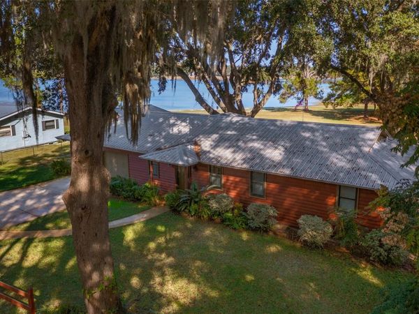 7915 BREEZY POINT ROAD W, MELROSE, FL 32666