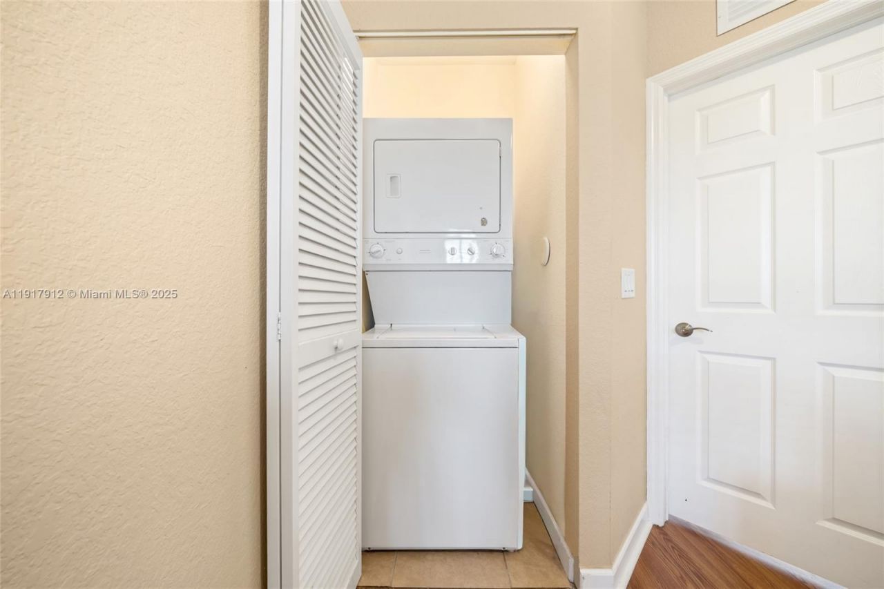 152 SE 29th Ave, Unit 9, Homestead, FL 33033 Photo