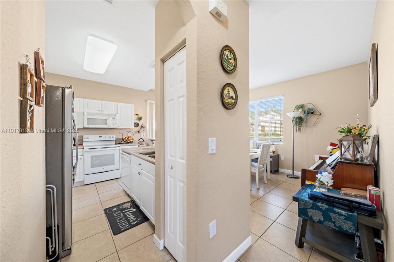 152 SE 29th Ave, Unit 9, Homestead, FL 33033 Photo