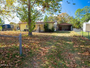 125 WATERSIDE Avenue, Satsuma, FL 32189