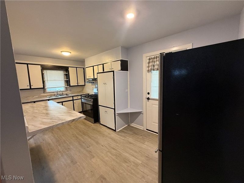 106 Selden Avenue, Akron, OH 44301 Photo 5