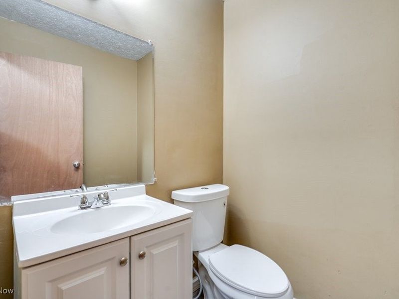 662 E 125th Street, Cleveland, OH 44108 Photo 12