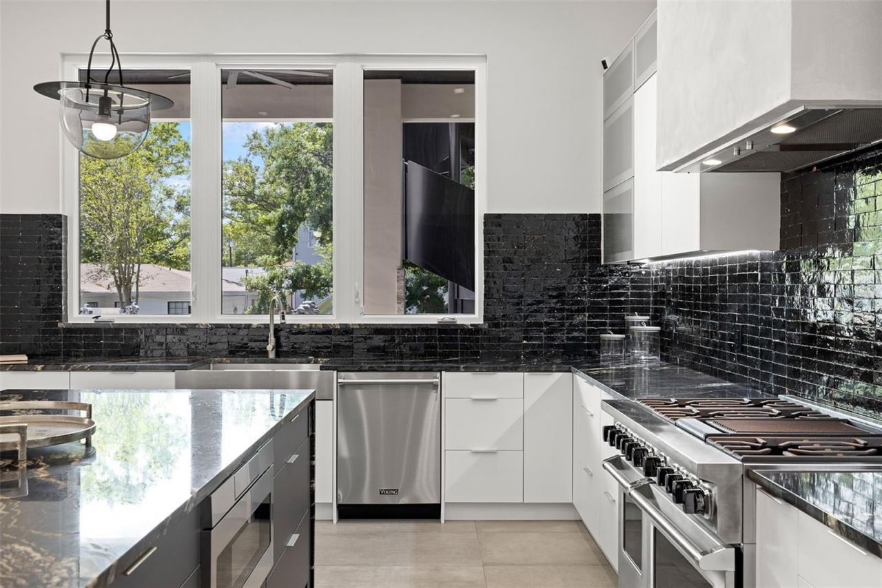 4924 W San Rafael Street, Tampa, FL 33629 Photo