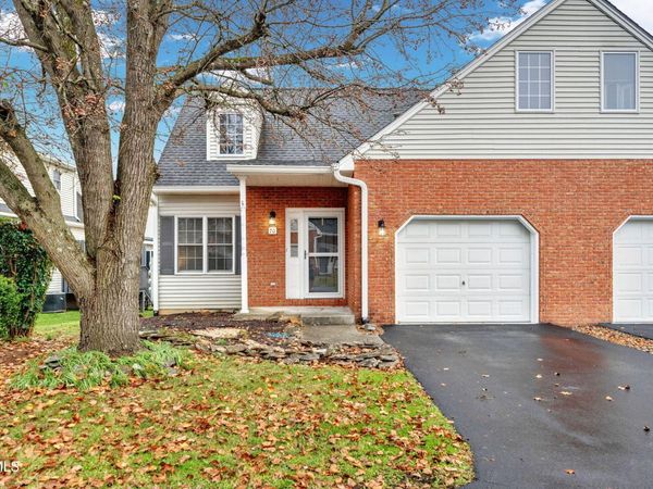 1725 West Lakeview Drive, Unit 70, Johnson City, TN 37601