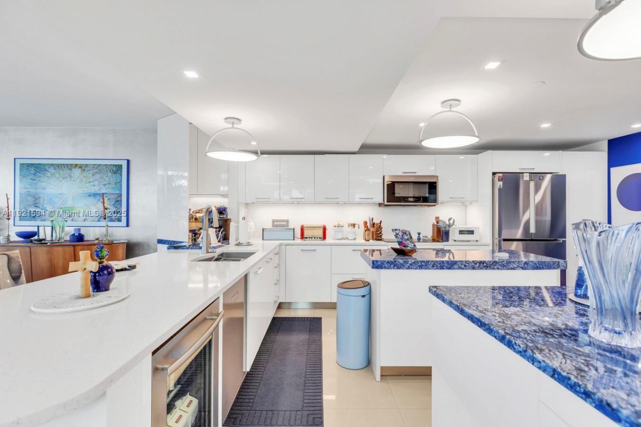 3131 NE 188th St, Unit 2-301, Aventura, FL 33180 Photo