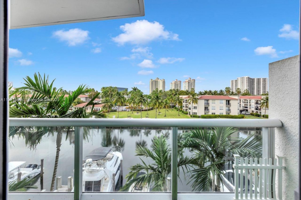 3131 NE 188th St, Unit 2-301, Aventura, FL 33180 Photo