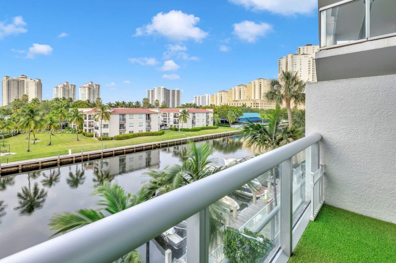 3131 NE 188th St, Unit 2-301, Aventura, FL 33180 Photo