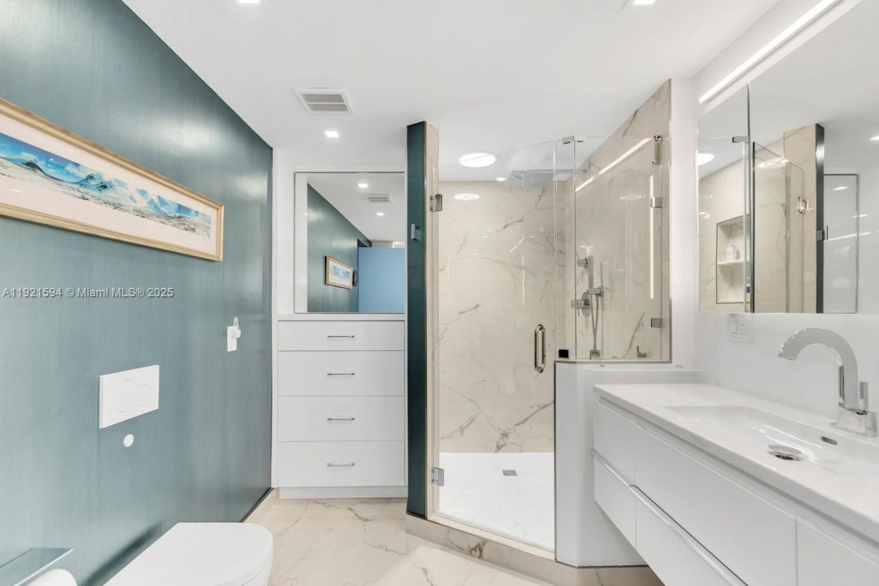 3131 NE 188th St, Unit 2-301, Aventura, FL 33180 Photo