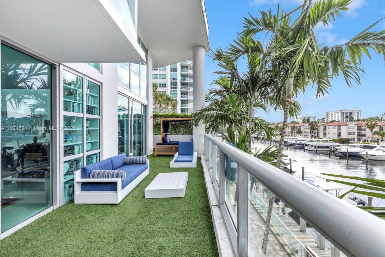 3131 NE 188th St, Unit 2-301, Aventura, FL 33180 Photo