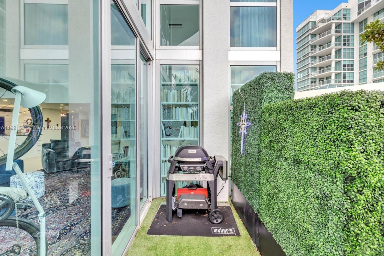 3131 NE 188th St, Unit 2-301, Aventura, FL 33180 Photo