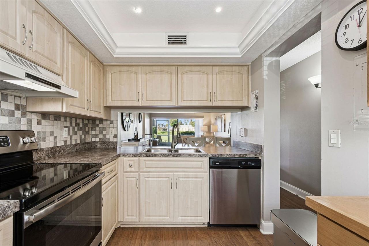 6105 Palma Del Mar Boulevard S, Unit 120, Saint Petersburg, FL 33715 Photo