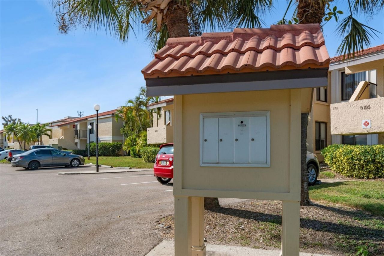 6105 Palma Del Mar Boulevard S, Unit 120, Saint Petersburg, FL 33715 Photo