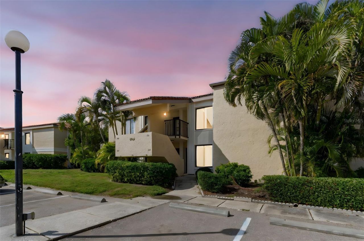 6105 Palma Del Mar Boulevard S, Unit 120, Saint Petersburg, FL 33715 Photo