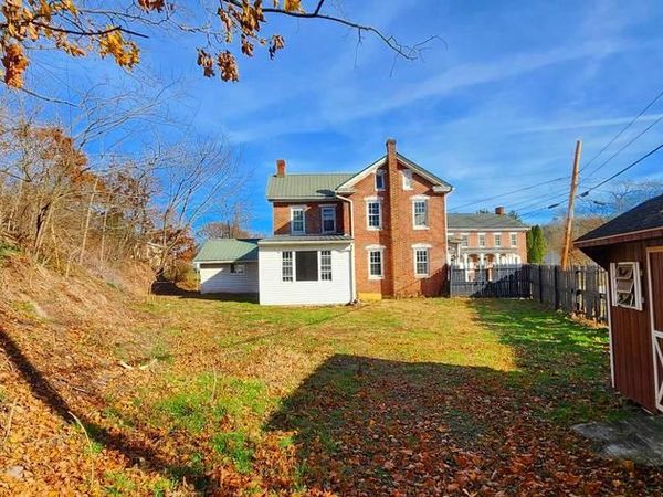 734 BRIDGEPORT ROAD, LANDISBURG, PA 17040