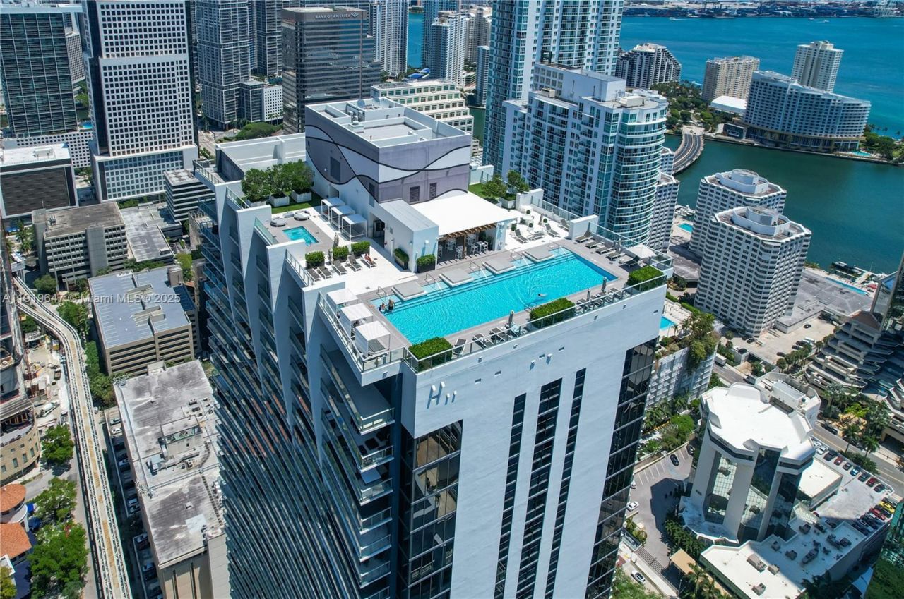 1010 Brickell Ave, Unit 4206, Miami, FL 33131 Photo