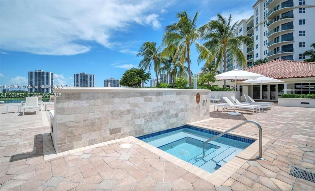 20000 E Country Club Dr, Unit 1207, Aventura, FL 33180 Photo