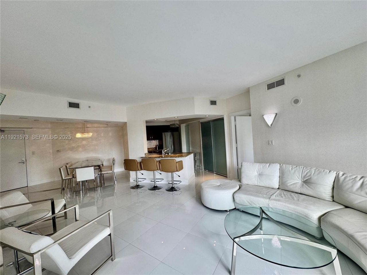 20000 E Country Club Dr, Unit 1207, Aventura, FL 33180 Photo