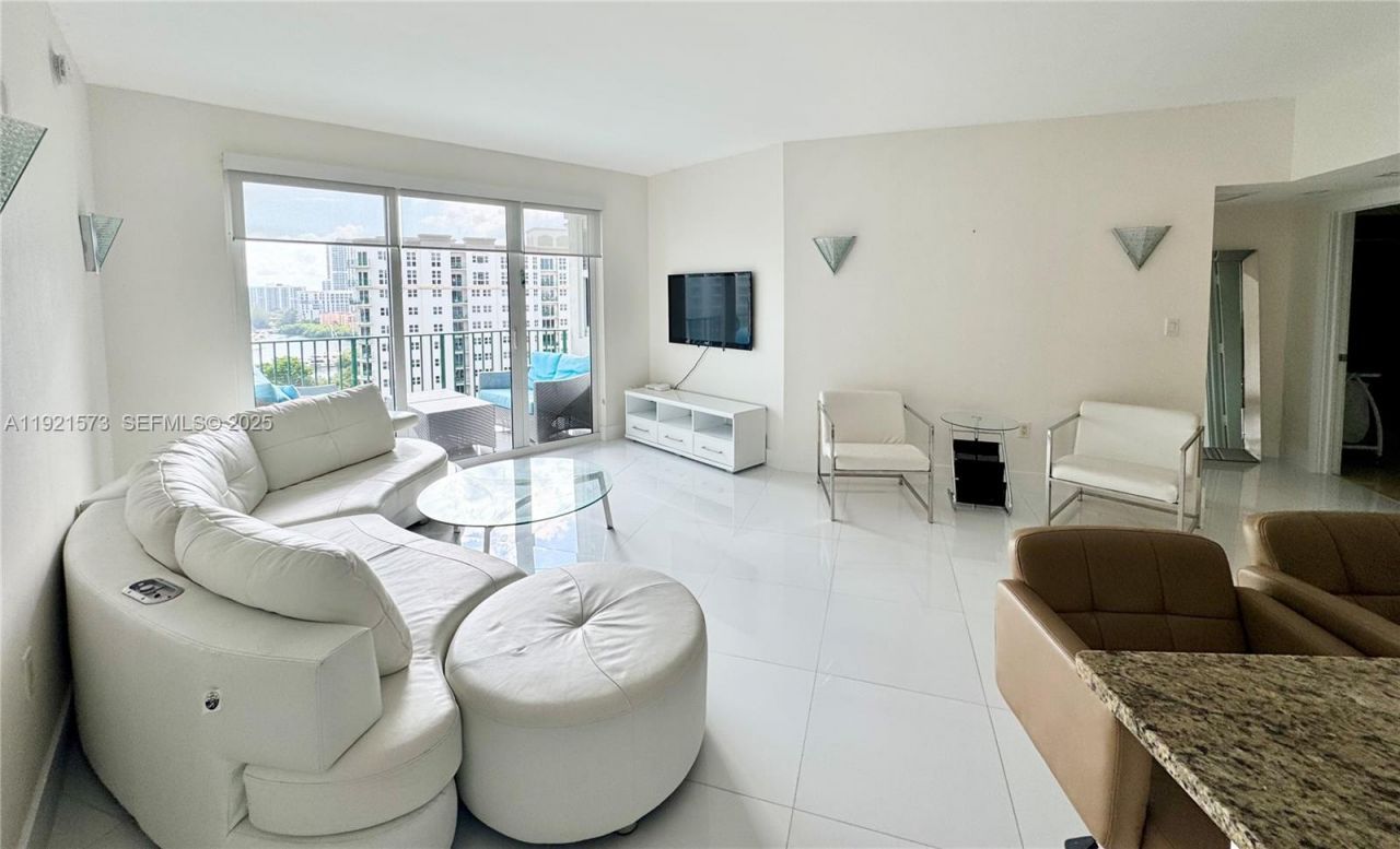 20000 E Country Club Dr, Unit 1207, Aventura, FL 33180 Photo