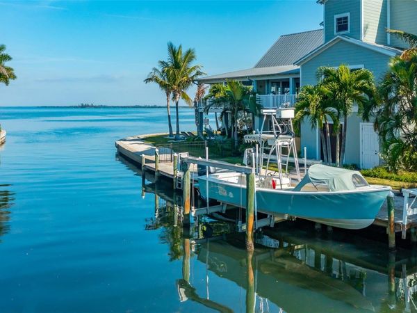 526 56TH STREET, HOLMES BEACH, FL 34217