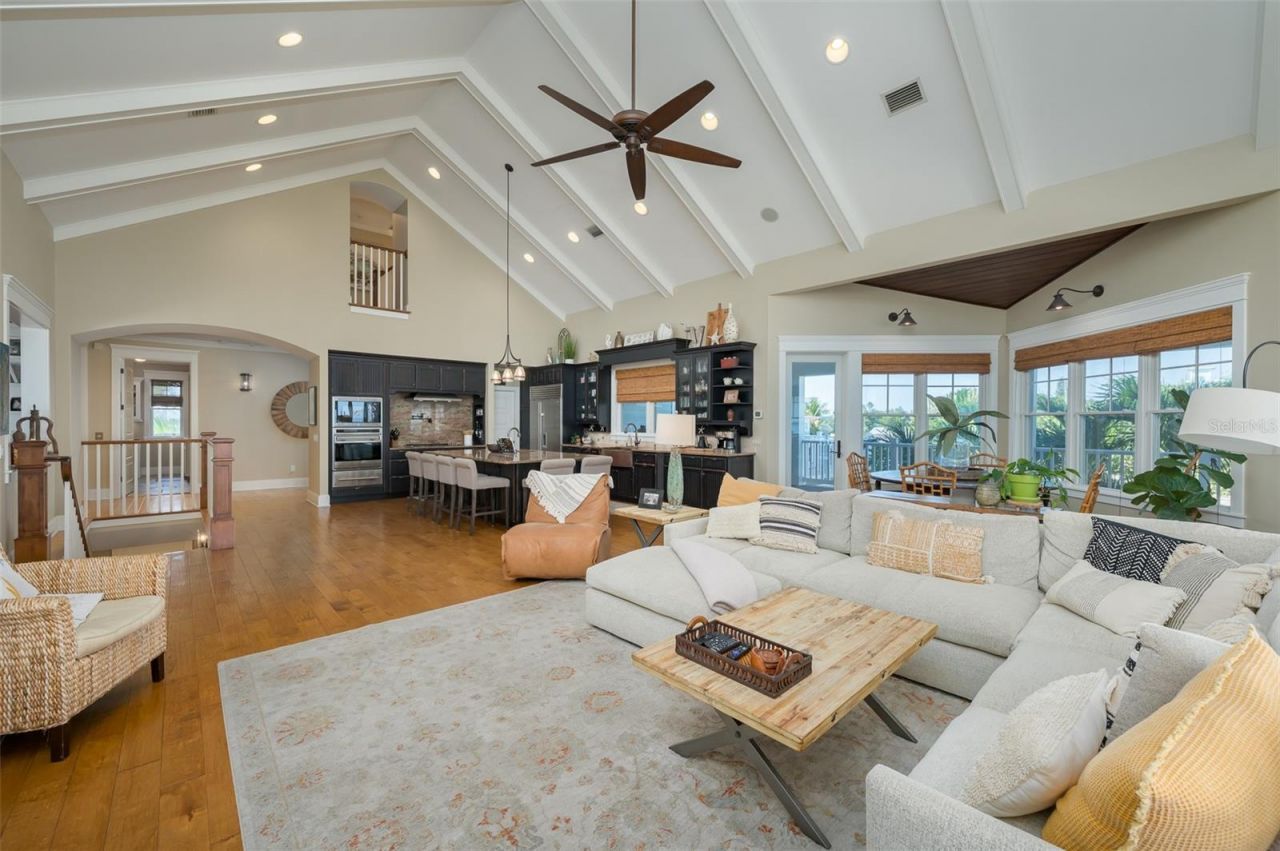 526 56th Street, Holmes Beach, FL 34217 Photo