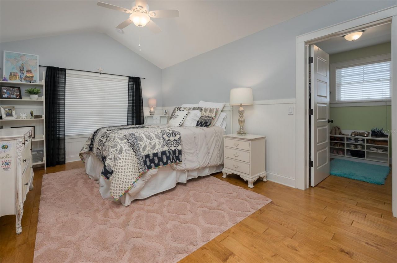 526 56th Street, Holmes Beach, FL 34217 Photo