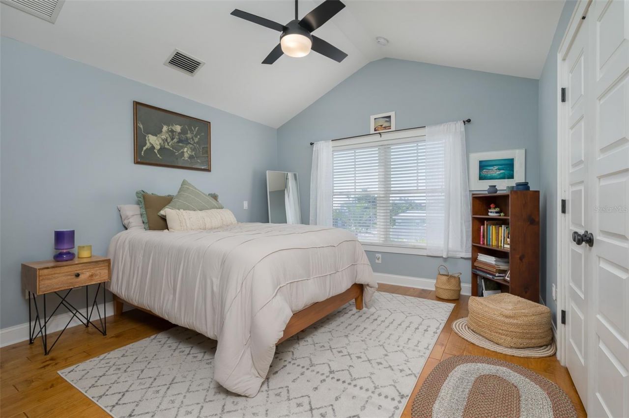 526 56th Street, Holmes Beach, FL 34217 Photo