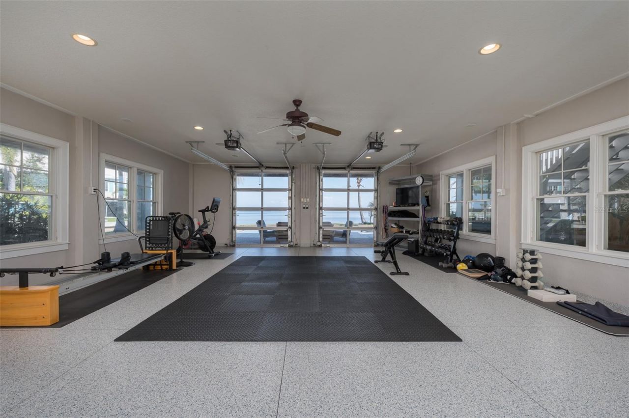 526 56th Street, Holmes Beach, FL 34217 Photo